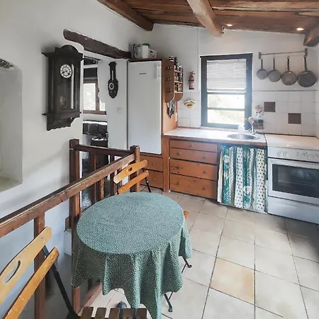 3 Bedroom Beautiful In Casa vacanze